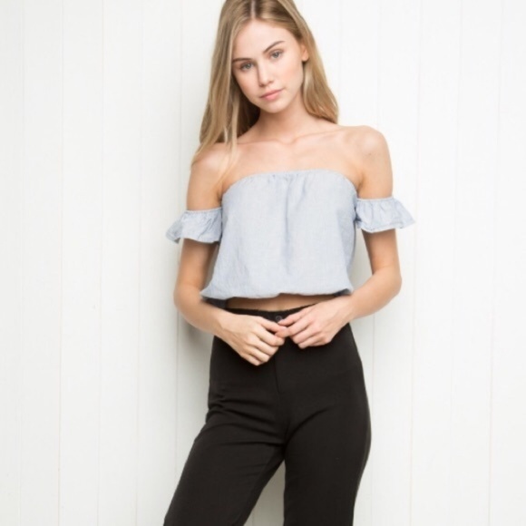Brandy Melville Beccah off the shoulder crop top - Picture 4 of 8